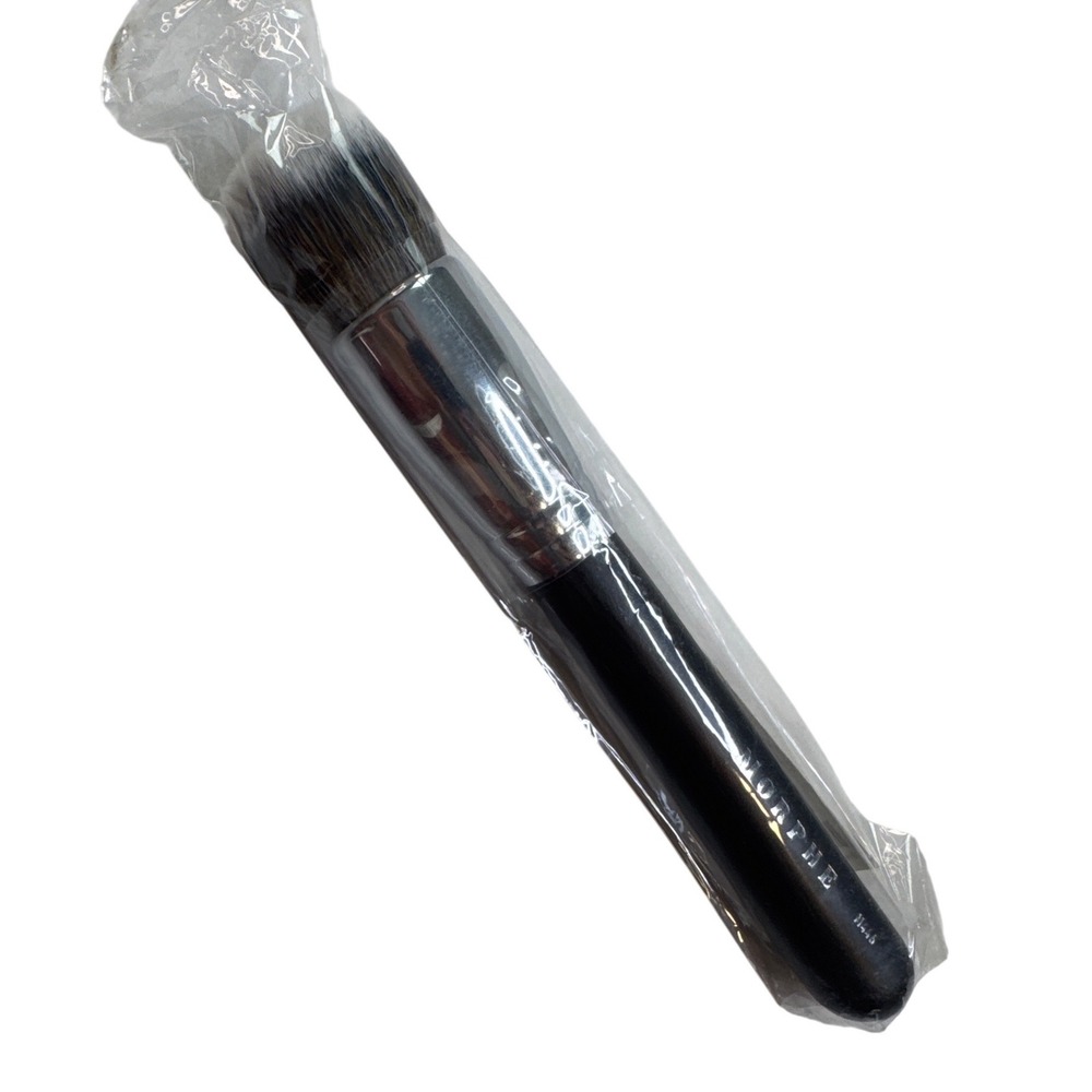 Morphe M446 Round Buffer Makeup Brush Black Silver Synthetic Bristles